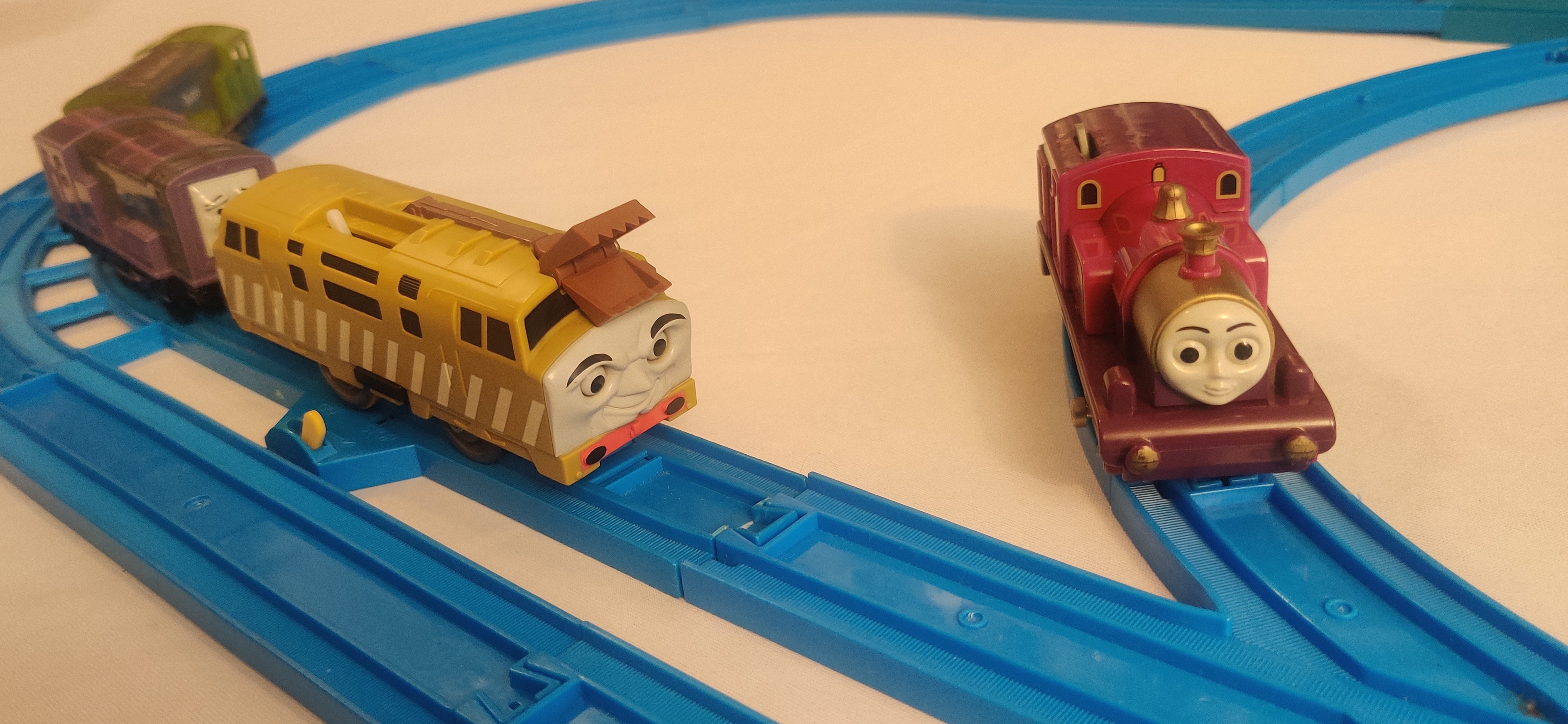 Plarail Lady and Diesel 10 Chasing Set